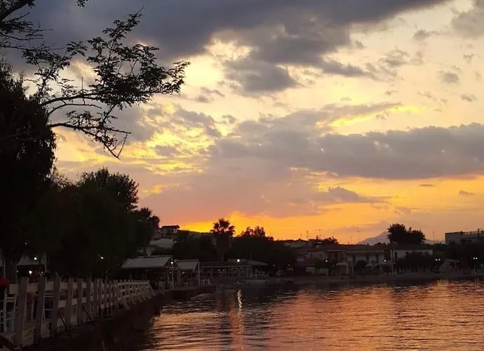 Luxury House 3 Bedroom Ac Apartman Szelianítika